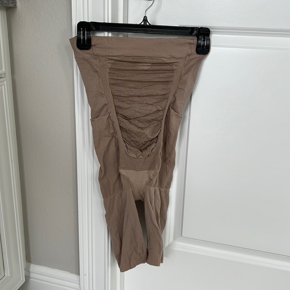 Spanx Maternity high waisted shirt underwear. Size D.